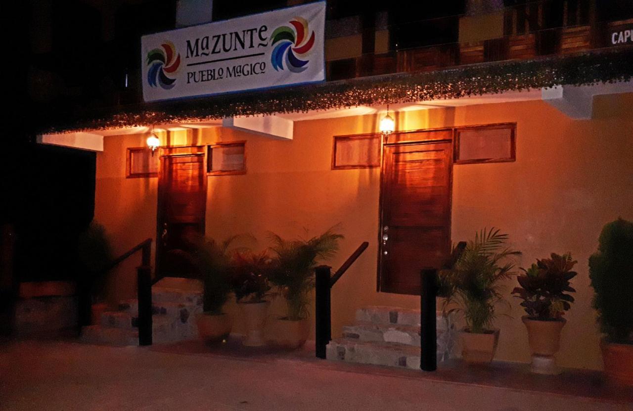 Hotel Casa Del Mar Mazunte Santa María Tonameca Buitenkant foto
